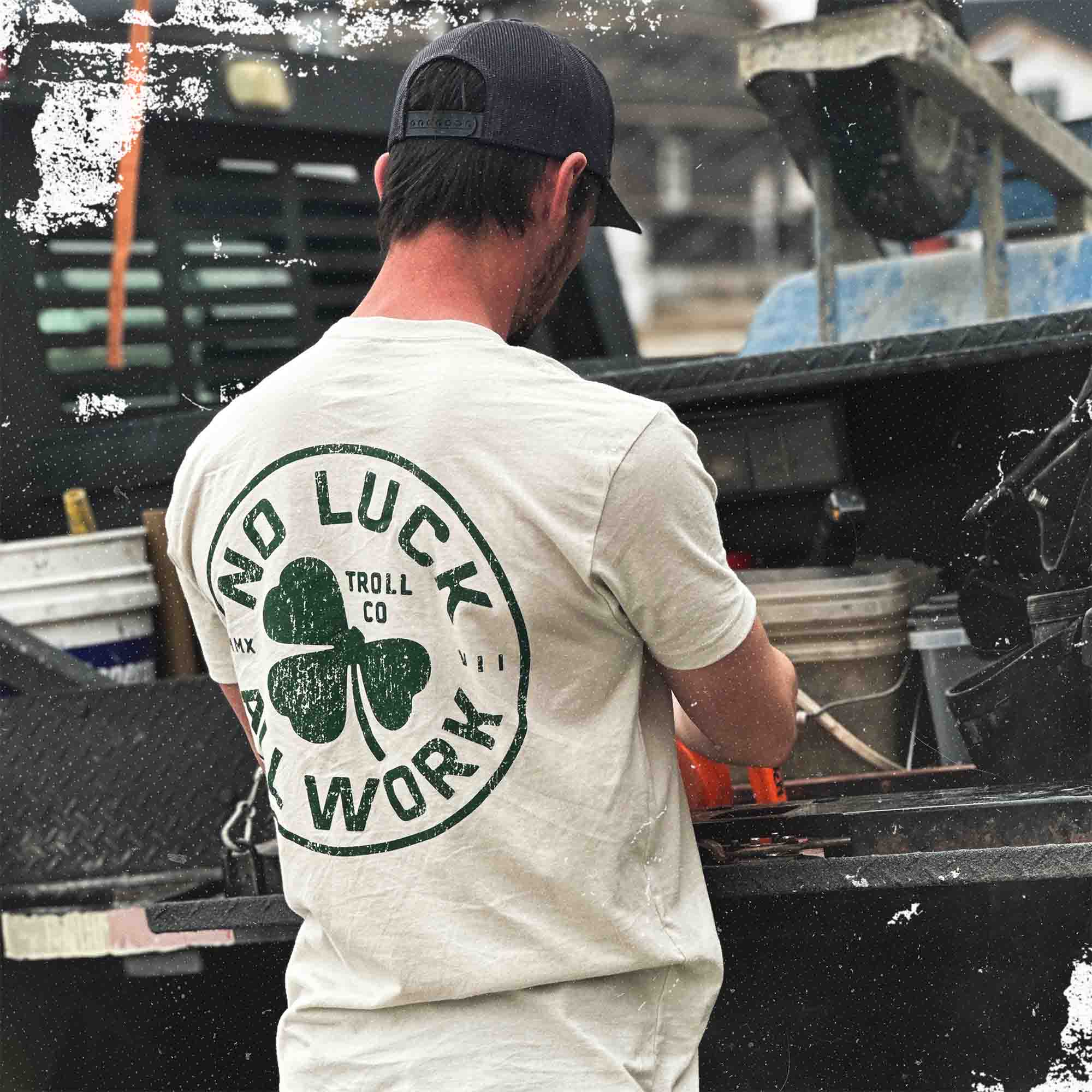 Men's NOLAW Broken Clover T-Shirt - Image 3